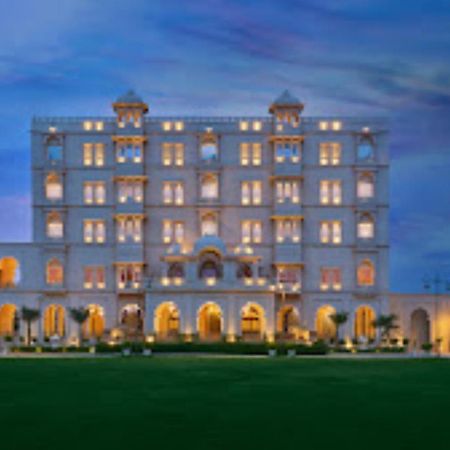 Laxminarayan Club & Resort Vadodara Esterno foto