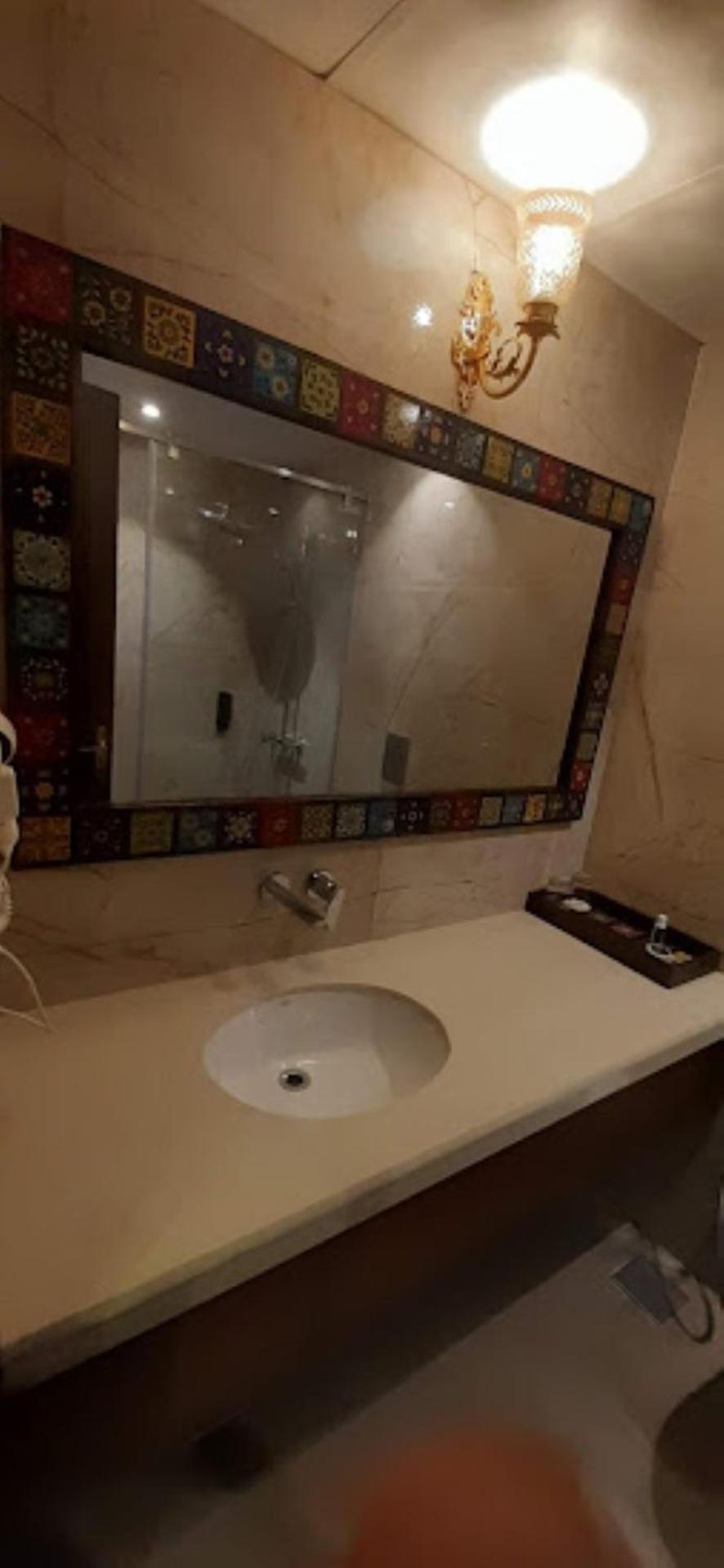 Laxminarayan Club & Resort Vadodara Esterno foto